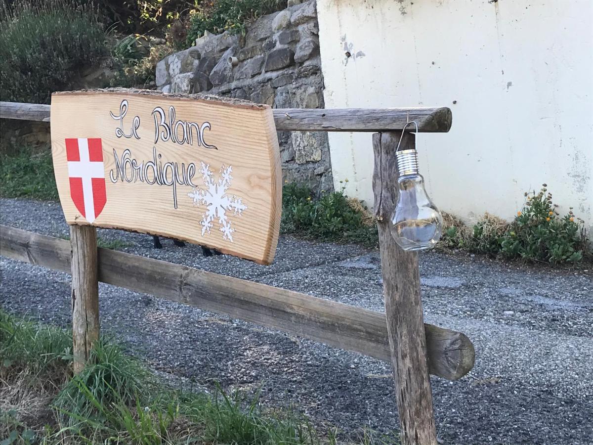 Vila Le Blanc Nordique Le Bouchet-Mont Charvin Exteriér fotografie